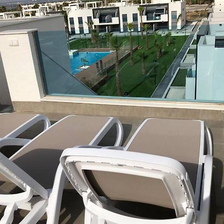 Oasis Beach Dream Holiday กวาร์ดามาร์เดลเซกูรา ภายนอก รูปภาพ